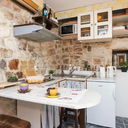 Dragazzo アパート *